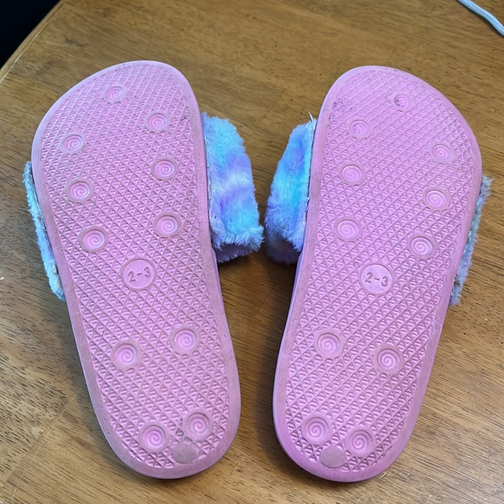 Build a Bear Brand Pastel Plush Sandals Size 2-3 Pink/Purple/Blue - Picture 2 of 7